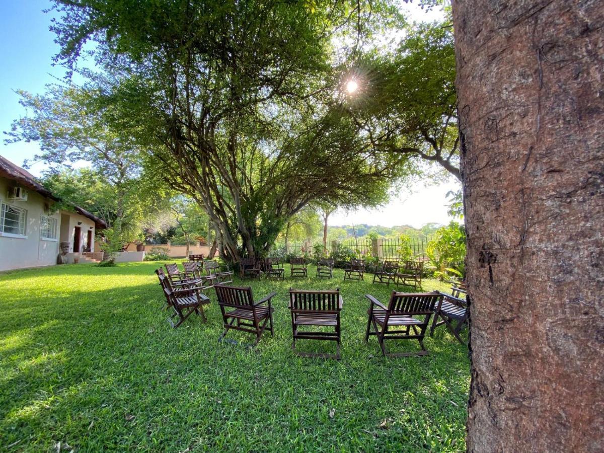 Drift Inn Victoria Falls Extérieur photo