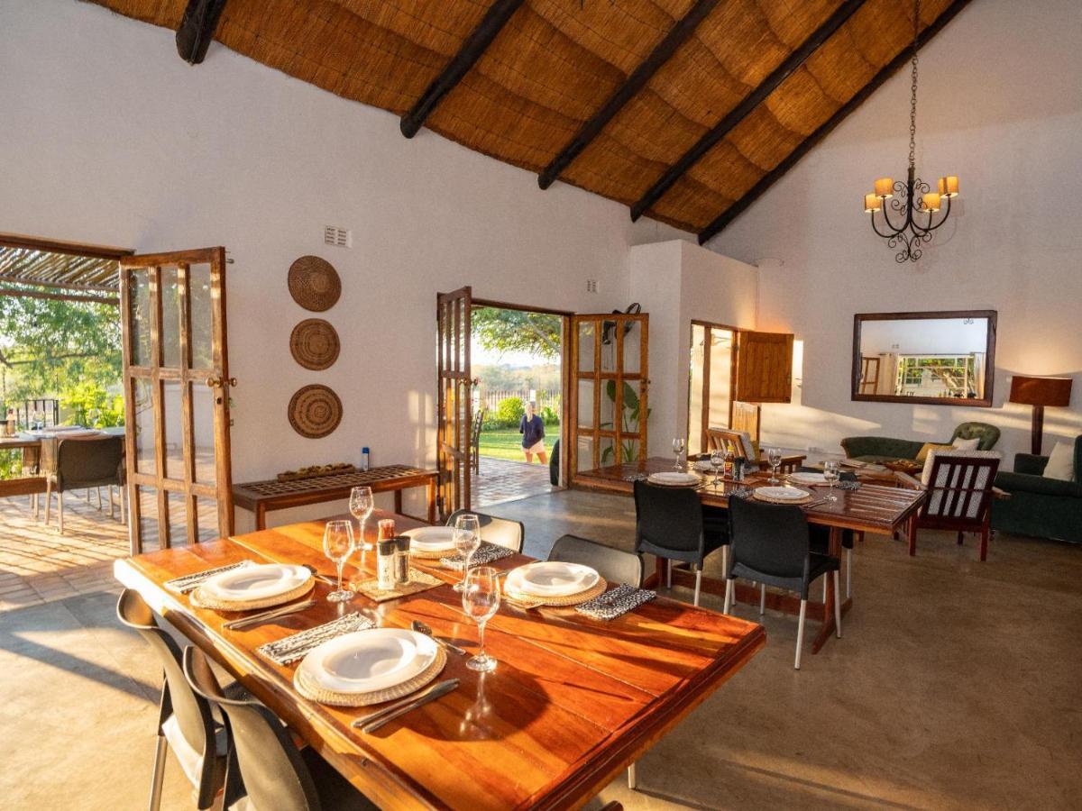 Drift Inn Victoria Falls Extérieur photo