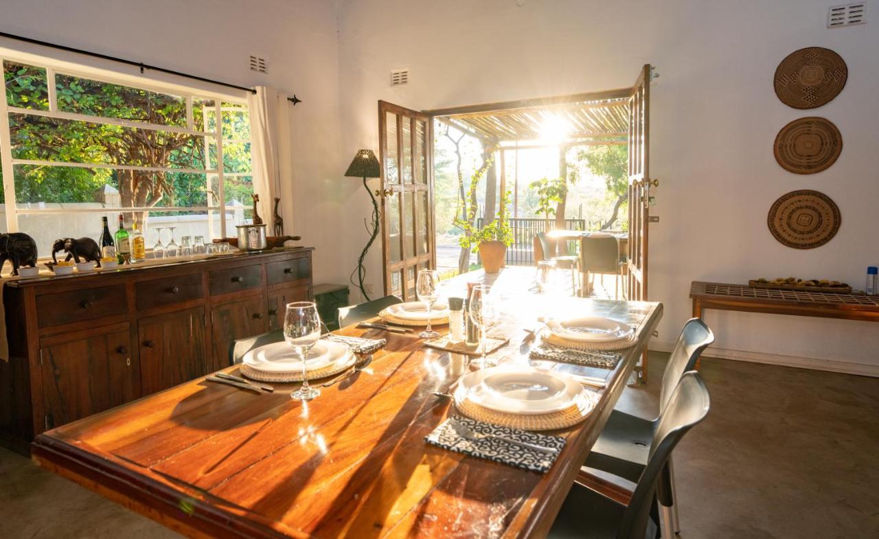 Drift Inn Victoria Falls Extérieur photo