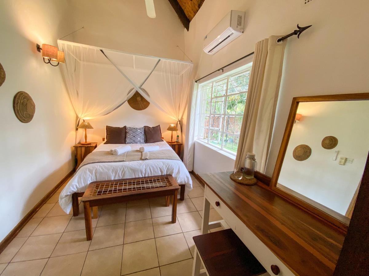 Drift Inn Victoria Falls Extérieur photo