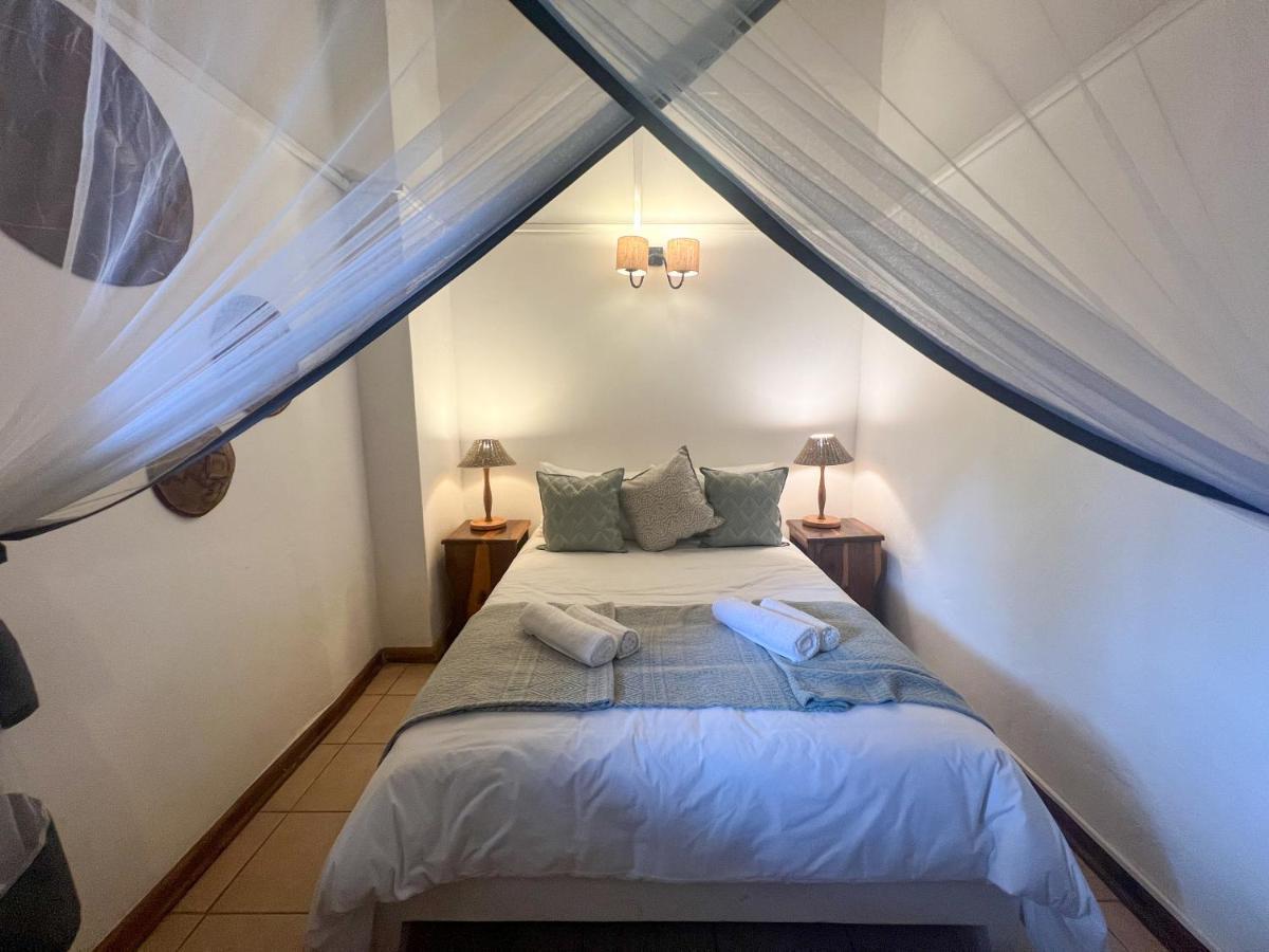 Drift Inn Victoria Falls Extérieur photo